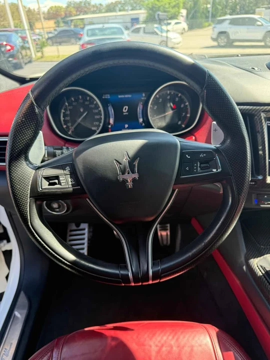2017 Maserati Levante - Image 6 of 8