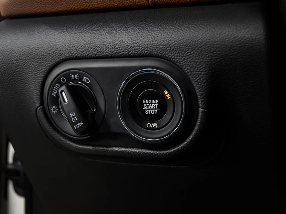2017 Maserati Levante - Image 15 of 15