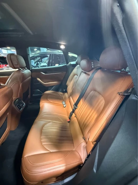 2017 Maserati Levante - Image 6 of 10