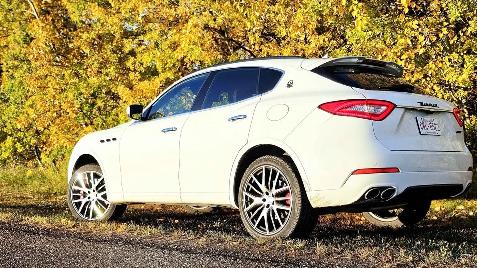 2017 Maserati Levante - Image 4 of 9