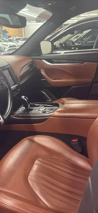 2017 Maserati Levante - Image 4 of 9