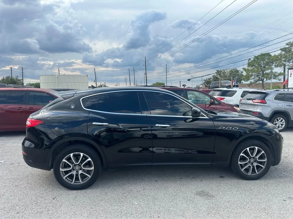 2017 Maserati Levante - Image 3 of 11