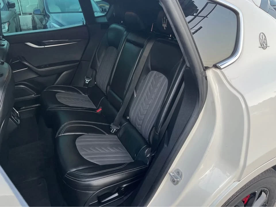 2017 Maserati Levante - Image 15 of 18