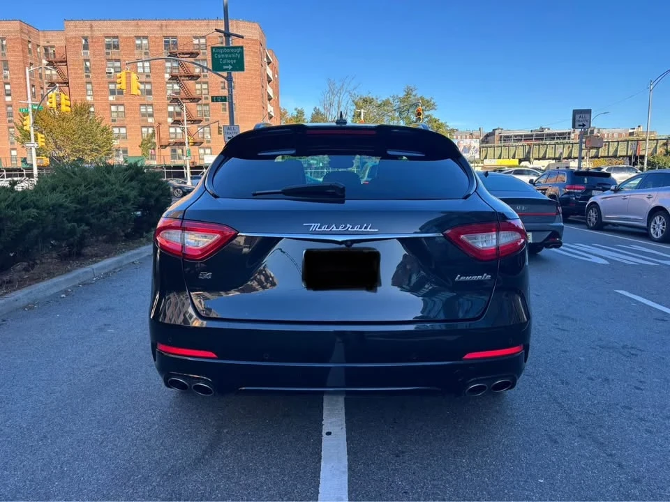 2017 Maserati Levante - Image 5 of 19