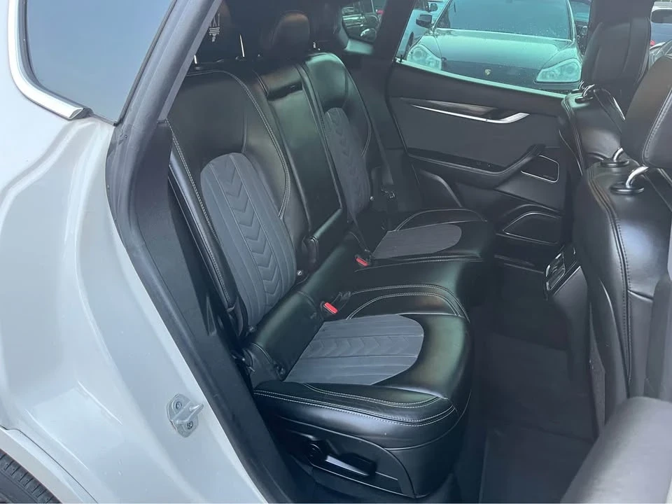 2017 Maserati Levante - Image 16 of 18