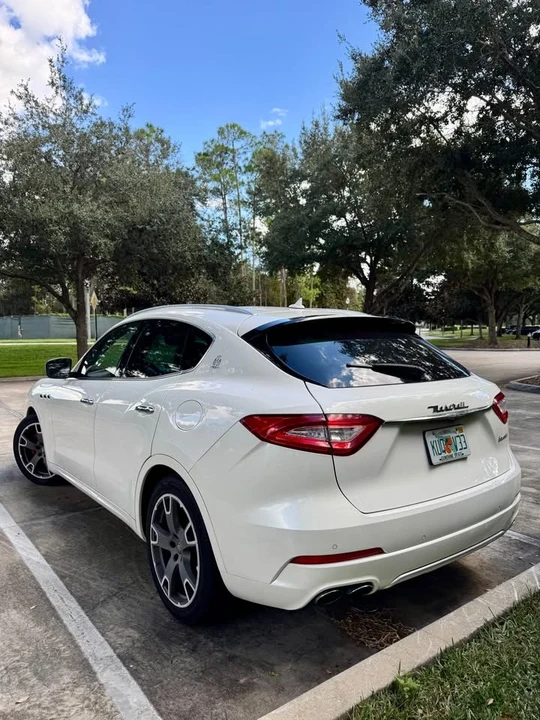 2017 Maserati Levante - Image 4 of 12