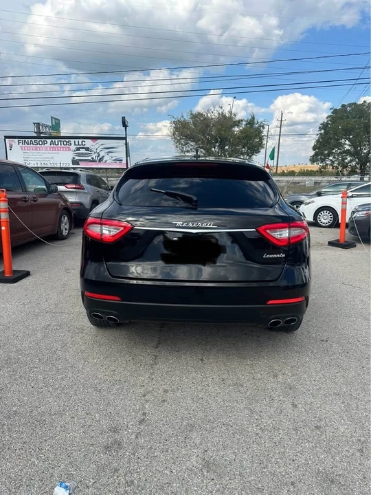2017 Maserati Levante - Image 4 of 11