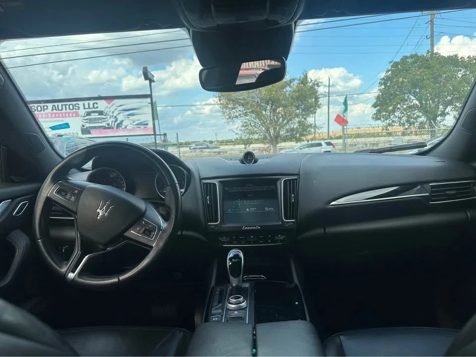 2017 Maserati Levante - Image 5 of 11
