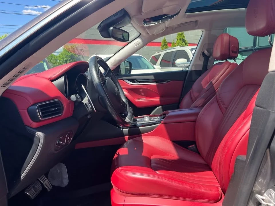 2017 Maserati Levante - Image 5 of 12