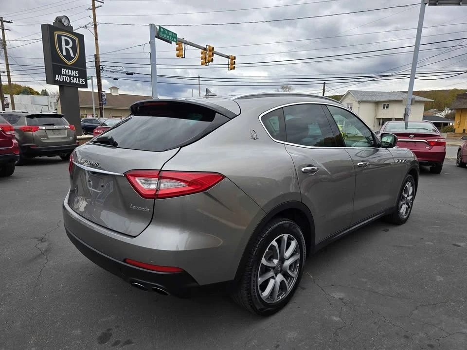 2017 Maserati Levante - Image 5 of 15