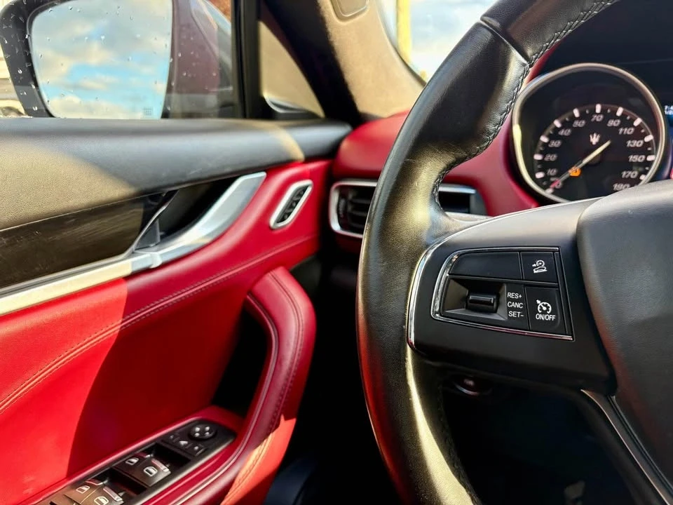2017 Maserati Levante - Image 13 of 18