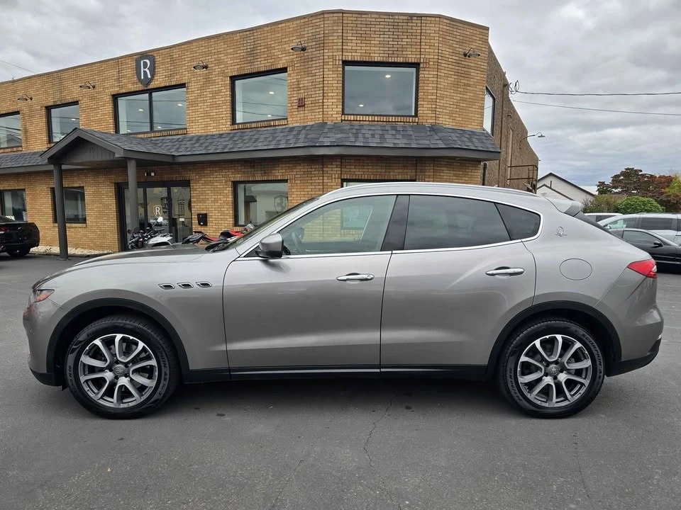 2017 Maserati Levante - Image 2 of 15