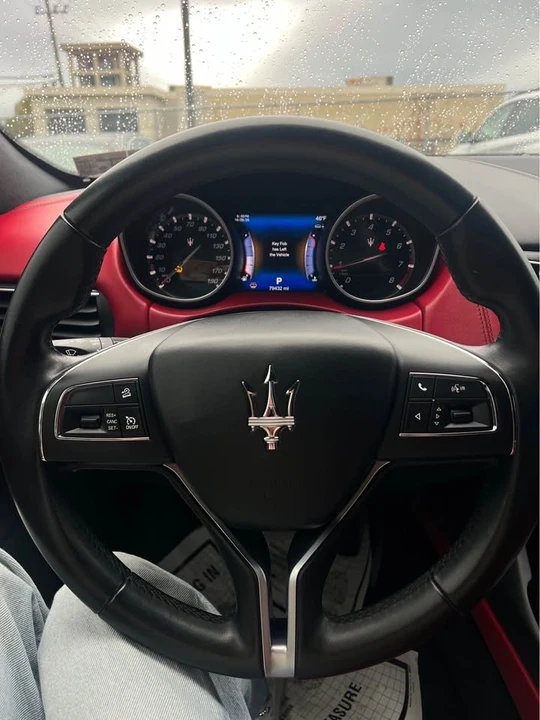 2017 Maserati Levante - Image 5 of 14