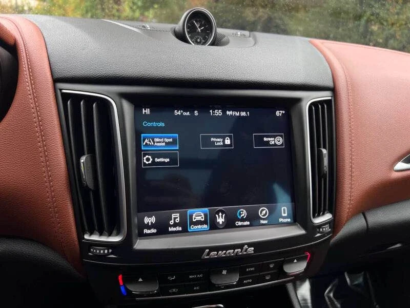2017 Maserati Levante - Image 18 of 20