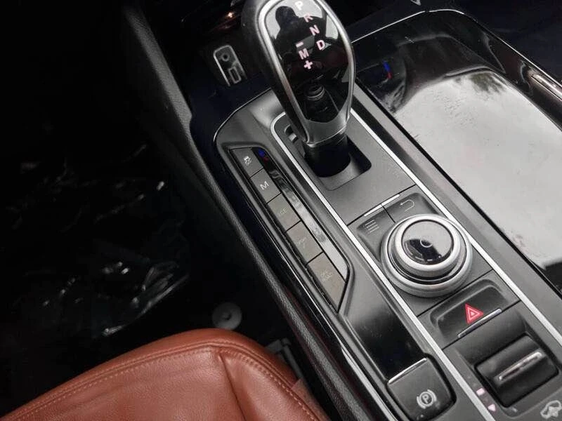 2017 Maserati Levante - Image 16 of 20
