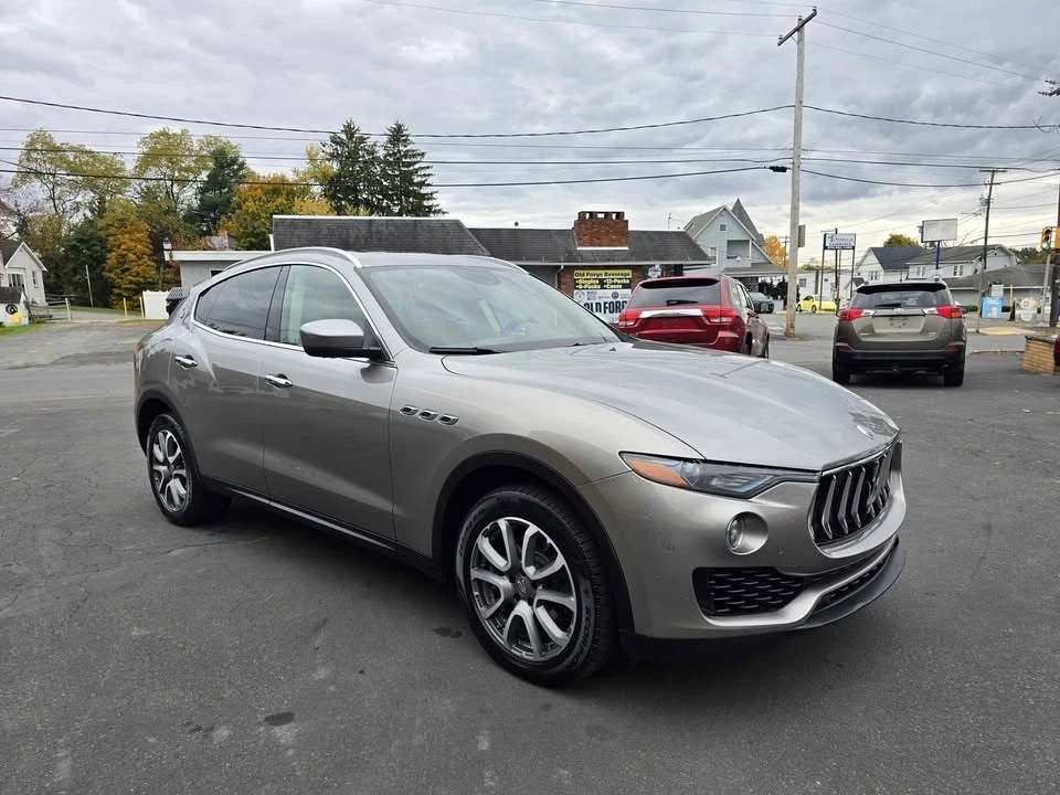 2017 Maserati Levante - Image 7 of 15