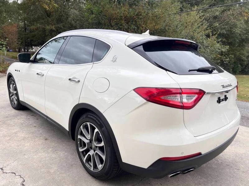 2017 Maserati Levante - Image 8 of 20