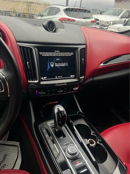 2017 Maserati Levante - Image 5 of 11
