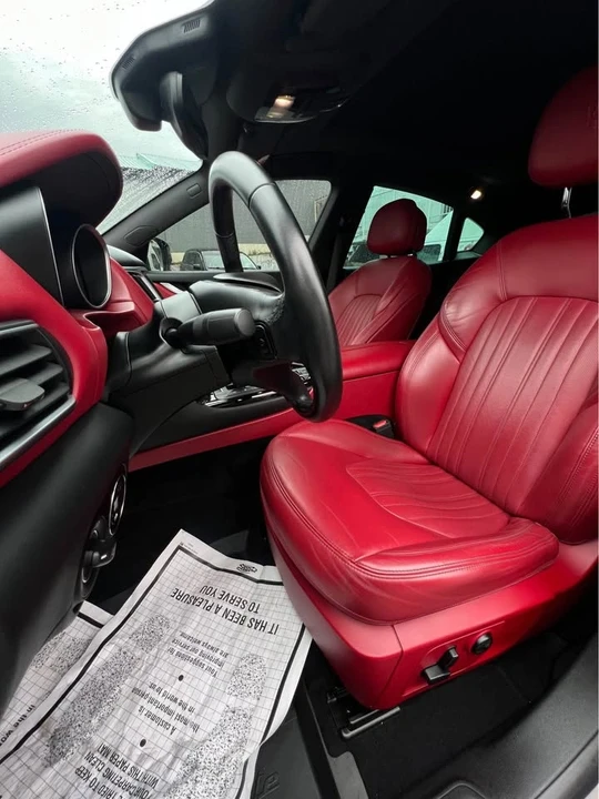 2017 Maserati Levante - Image 8 of 14
