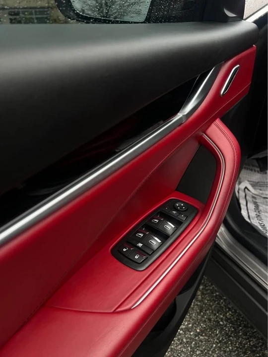 2017 Maserati Levante - Image 7 of 11