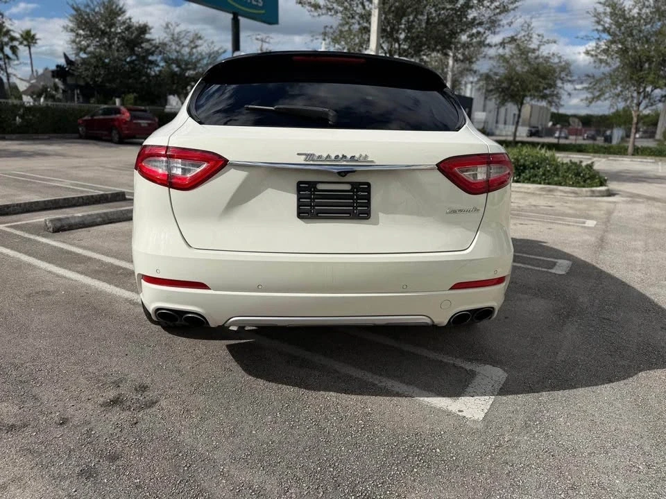 2017 Maserati Levante - Image 9 of 15