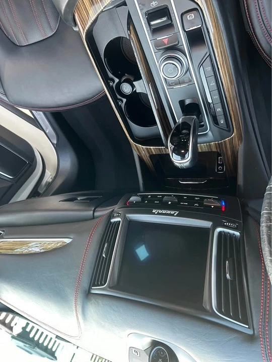 2017 Maserati Levante - Image 10 of 20