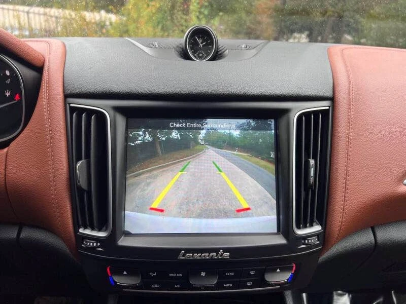 2017 Maserati Levante - Image 19 of 20
