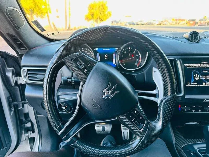 2017 Maserati Levante - Image 7 of 10