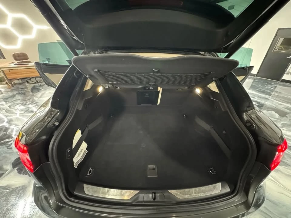 2017 Maserati Levante - Image 11 of 20