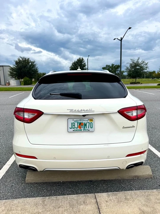 2017 Maserati Levante - Image 6 of 13