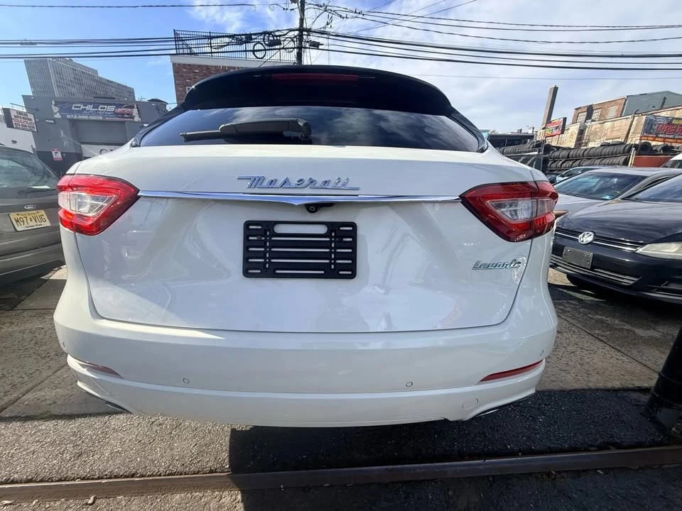 2017 Maserati Levante - Image 7 of 20