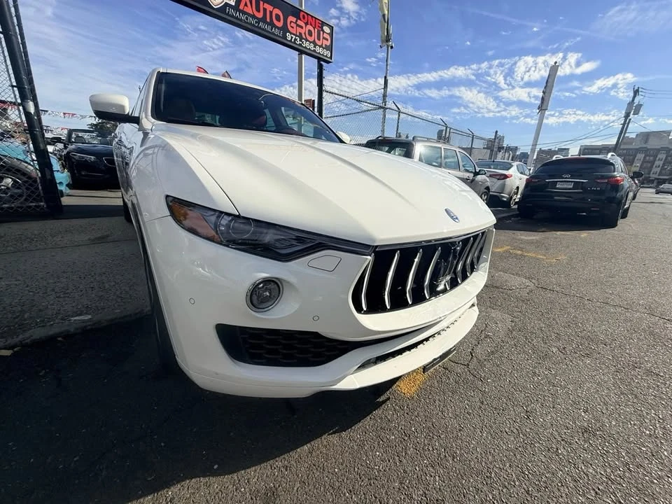 2017 Maserati Levante - Image 2 of 20