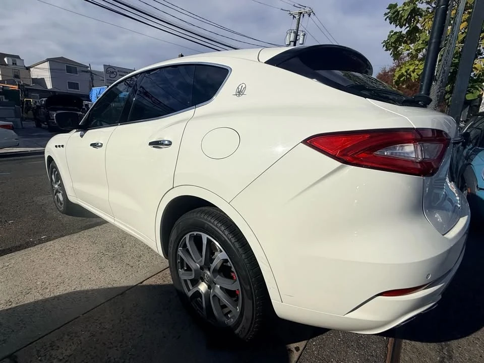 2017 Maserati Levante - Image 9 of 20