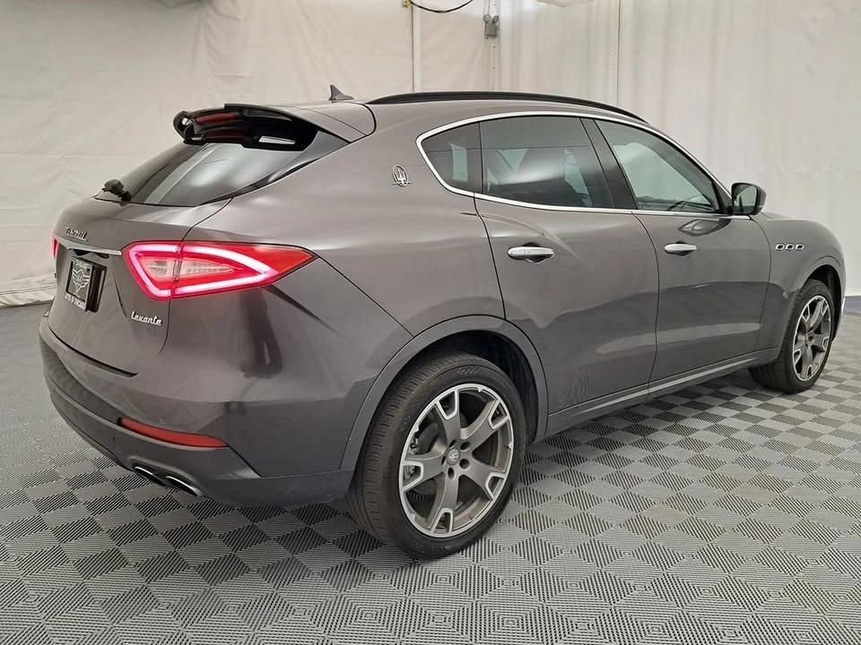 2017 Maserati Levante - Image 3 of 18
