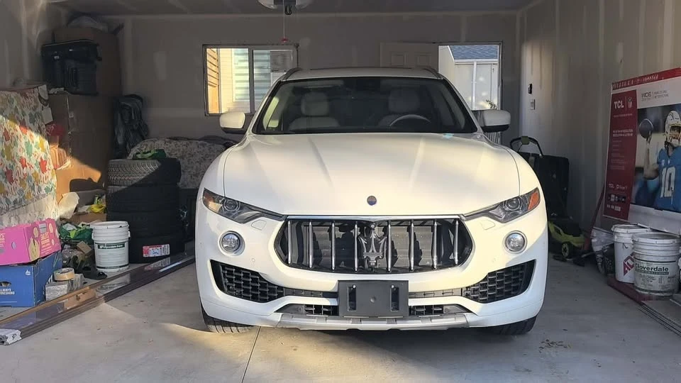 2017 Maserati Levante - Image 2 of 10