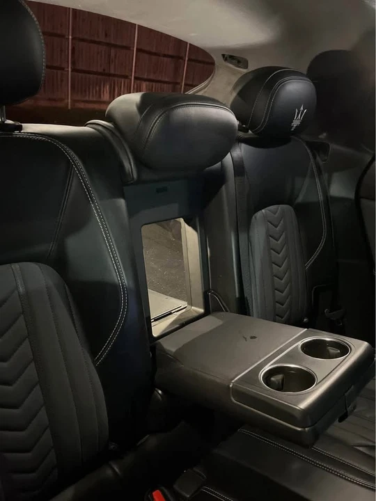 2017 Maserati Levante - Image 7 of 8