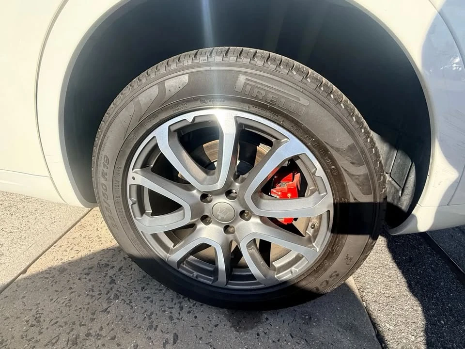 2017 Maserati Levante - Image 11 of 20