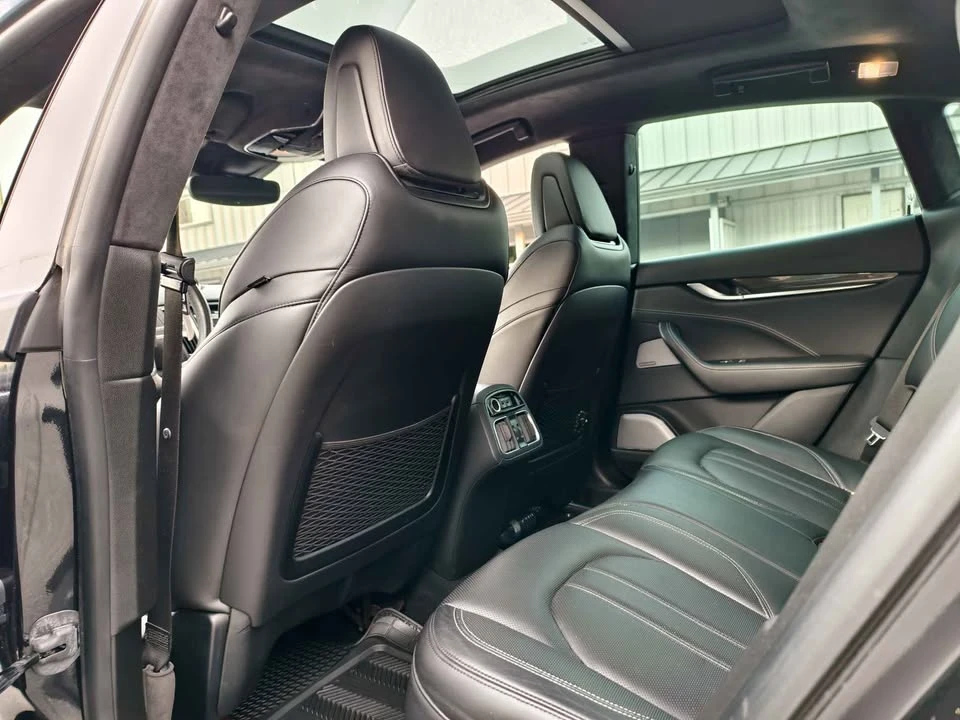 2017 Maserati Levante - Image 9 of 15
