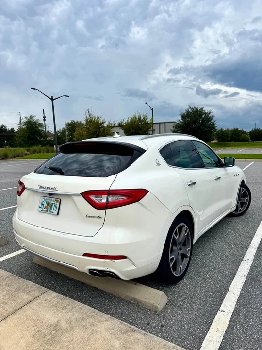 2017 Maserati Levante - Image 4 of 13