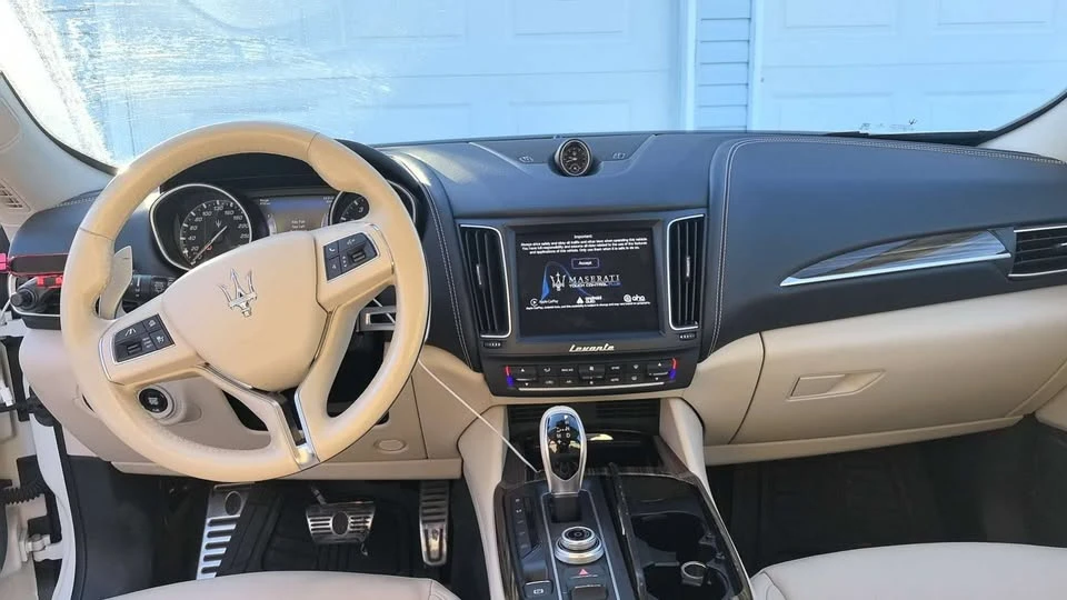 2017 Maserati Levante - Image 9 of 10