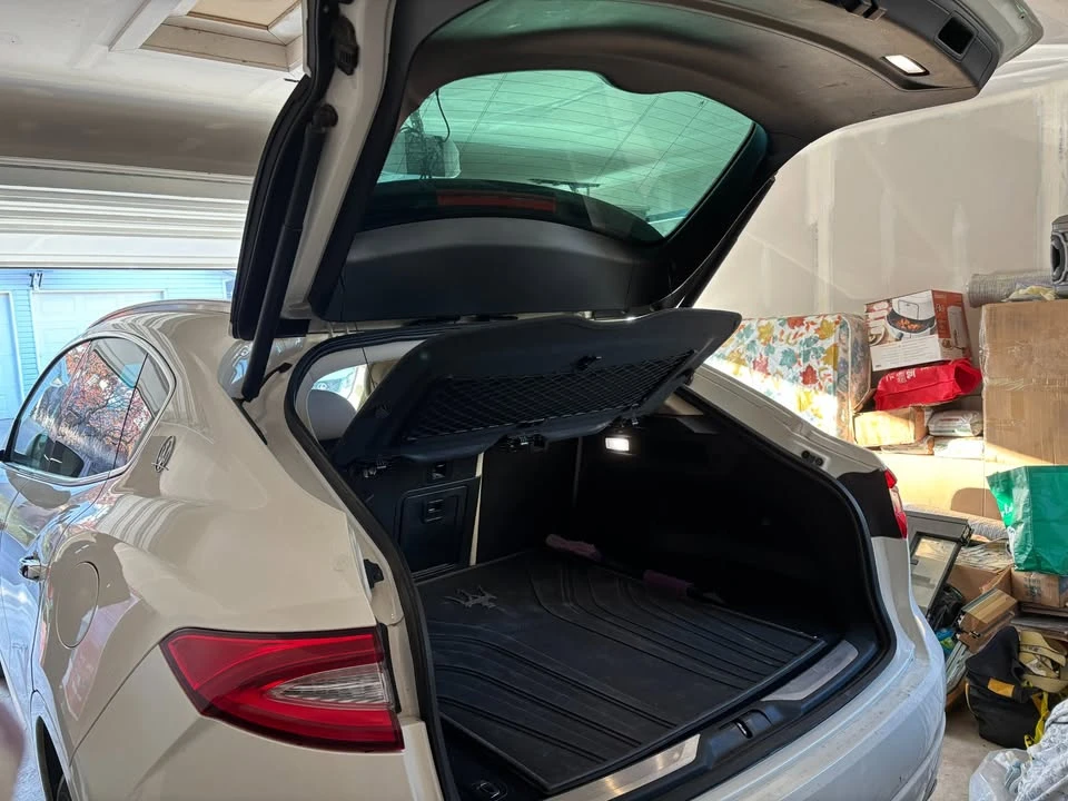 2017 Maserati Levante - Image 5 of 10