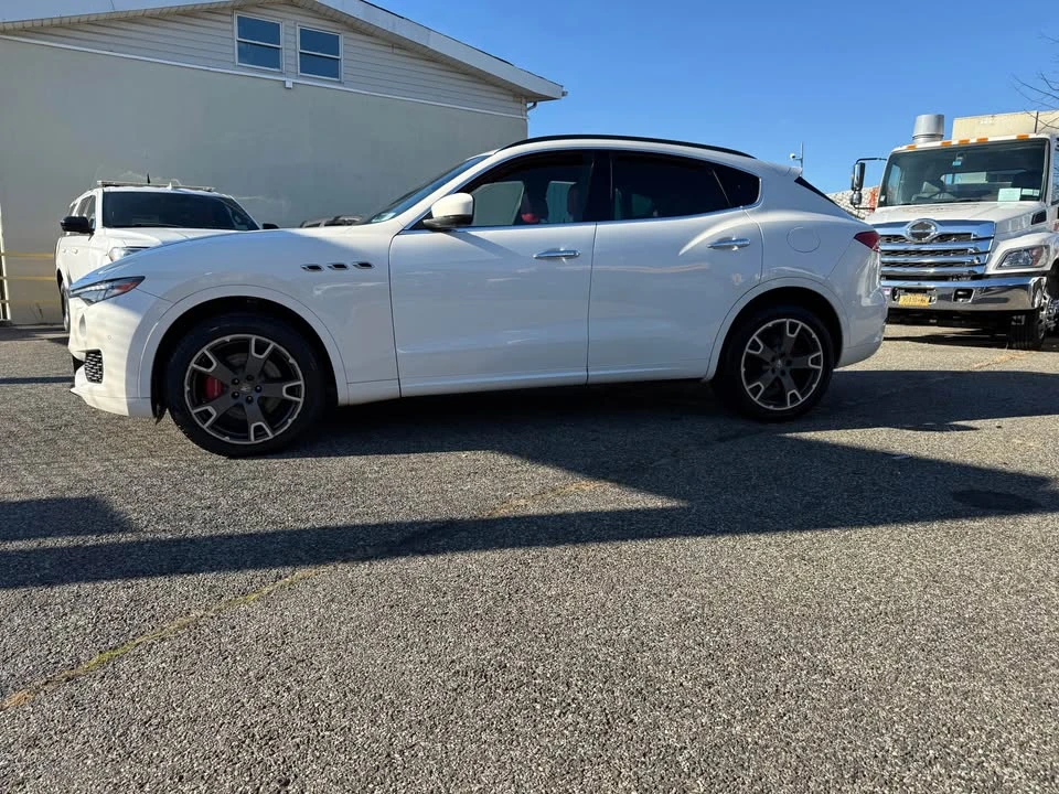 2017 Maserati Levante - Image 6 of 16