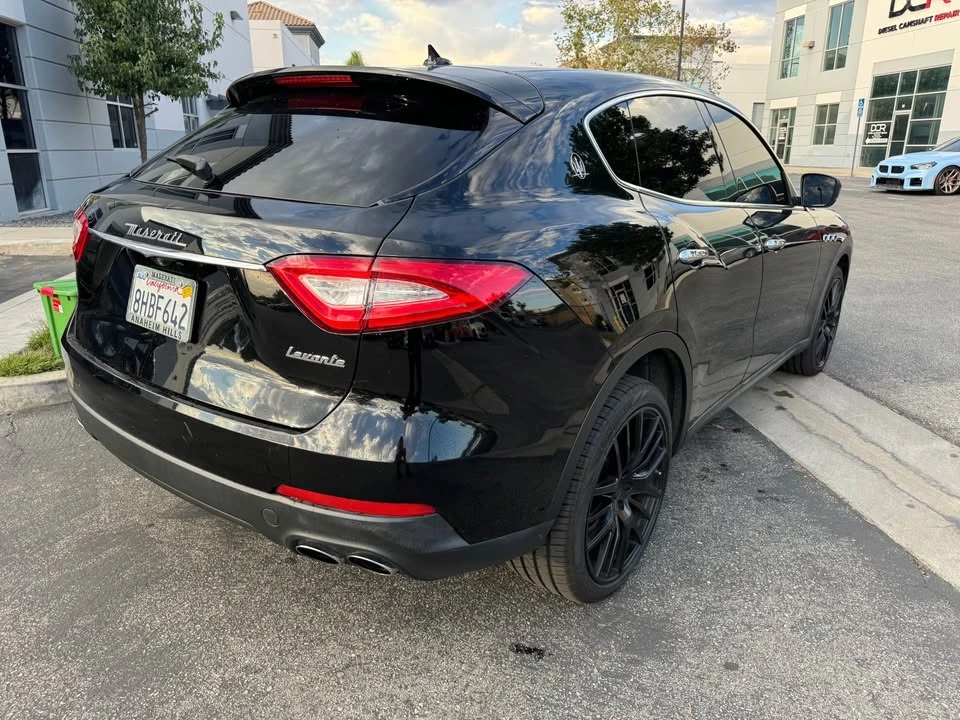 2017 Maserati Levante - Image 8 of 8