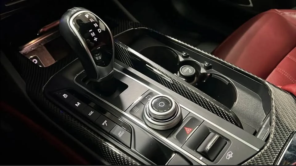 2017 Maserati Levante - Image 9 of 17