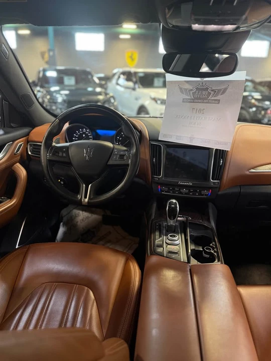 2017 Maserati Levante - Image 4 of 6