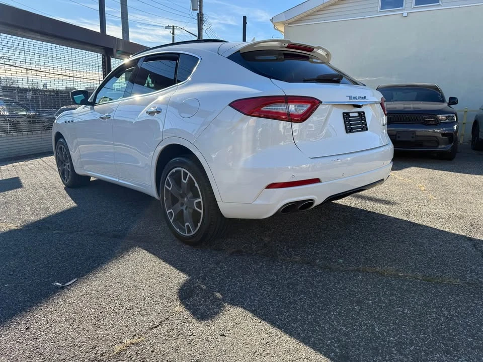 2017 Maserati Levante - Image 5 of 16