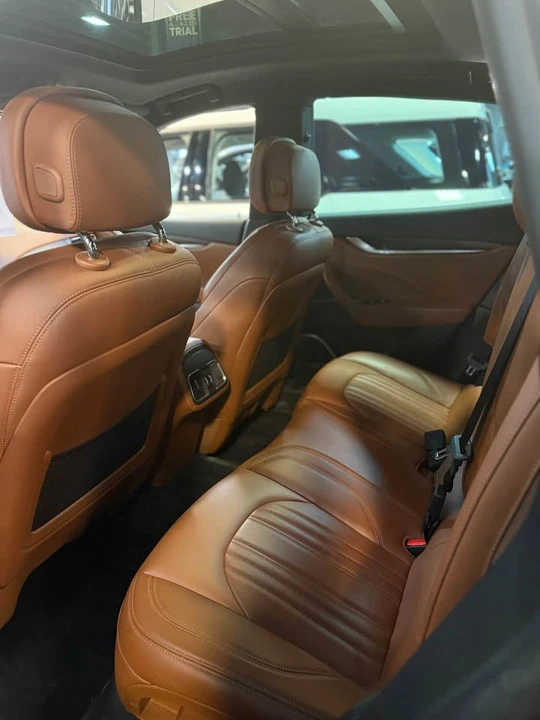 2017 Maserati Levante - Image 6 of 6