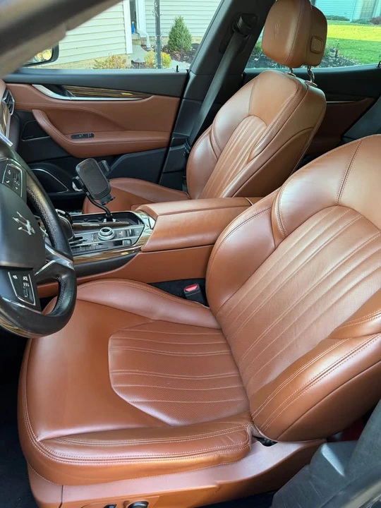 2017 Maserati Levante - Image 6 of 12