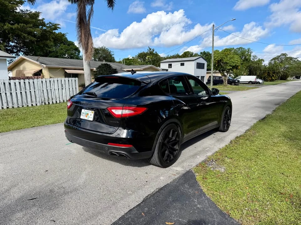 2017 Maserati Levante - Image 6 of 13