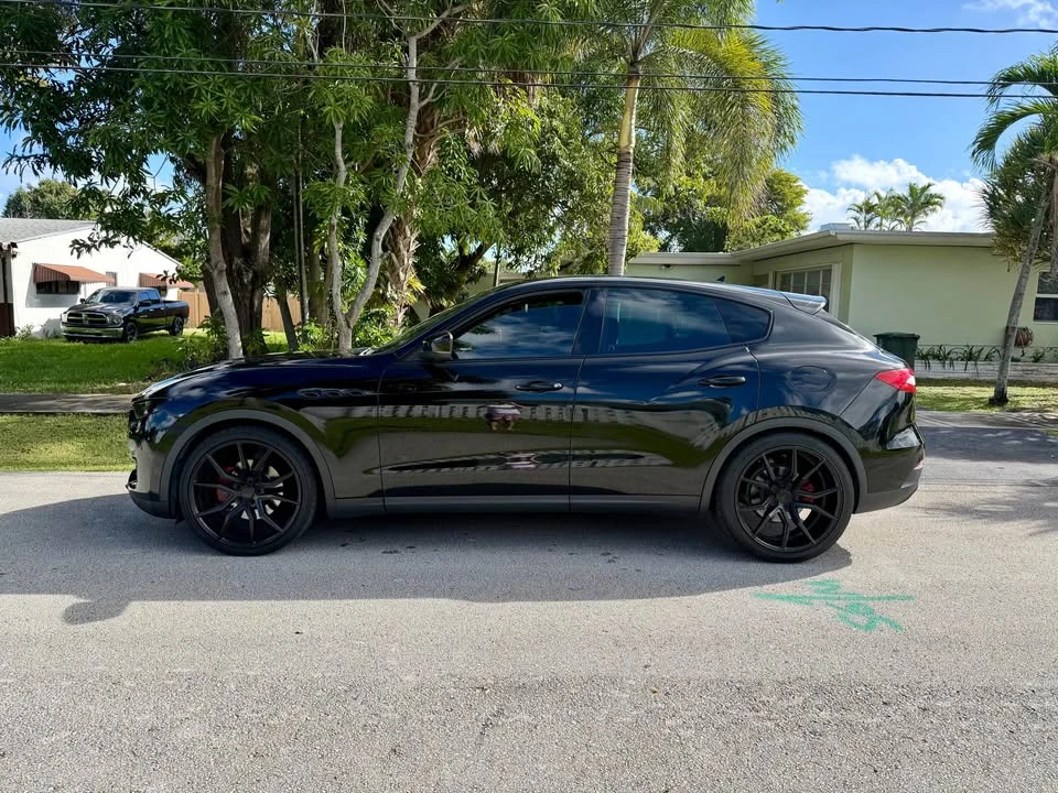 2017 Maserati Levante - Image 5 of 13